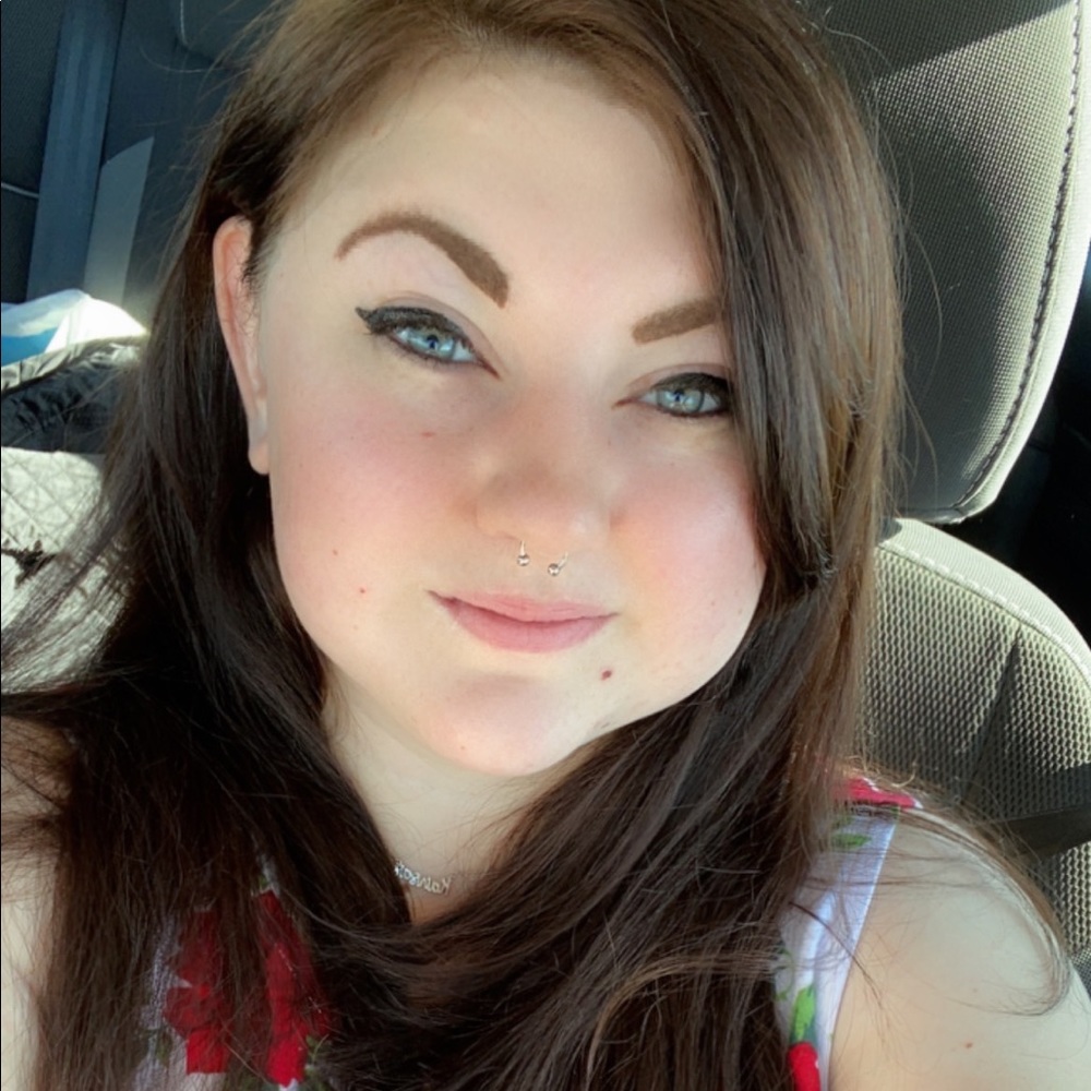 Meet your Posher, Michaela